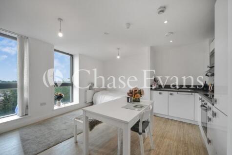 Connaught Heights, Waterside Park, Agnes George Walk, London, E16