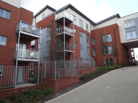 2 bedroom flat to rent in Charrington Place, near station ...