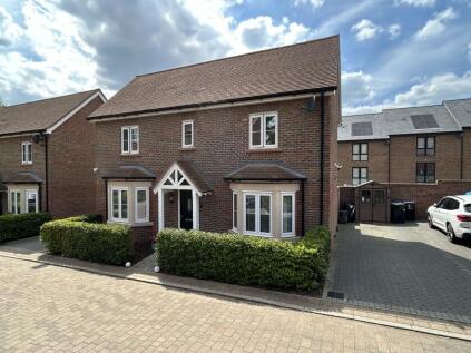 Craftmans Crescent, Burgess Hill, RH15