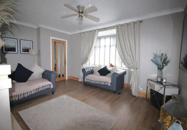 LIVING ROOM 3.jpeg