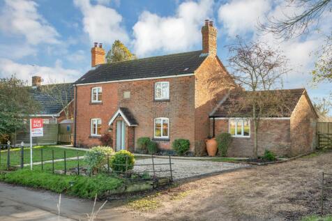 East Street, Bourne, PE10