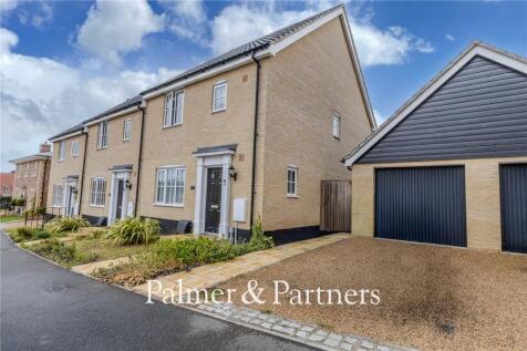 Hornbeam Road, Saxmundham, Suffolk, IP17