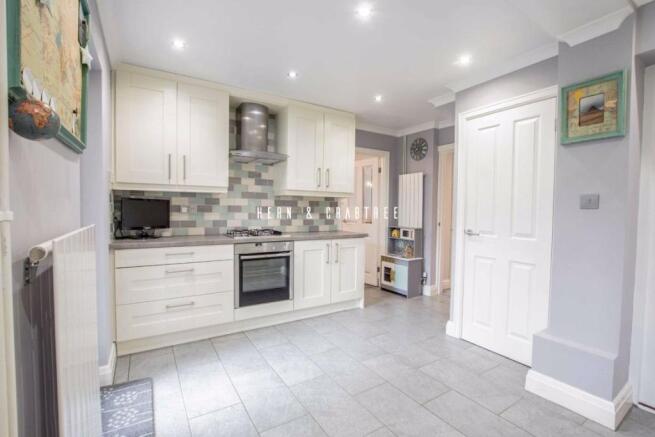 4 Bedroom Semi Detached House For Sale In Mountbatten Close Cyncoed Cardiff Cf23