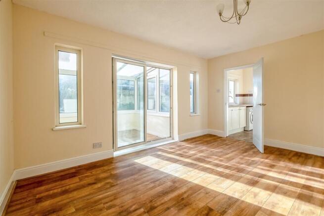 6 Medway Road (3 of 18).jpg