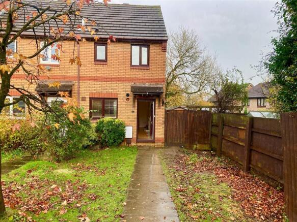 8 st davids close.jpg