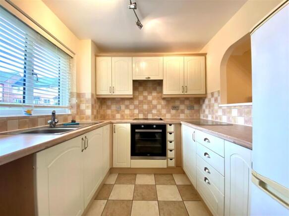 8 st davids kitchen.jpg