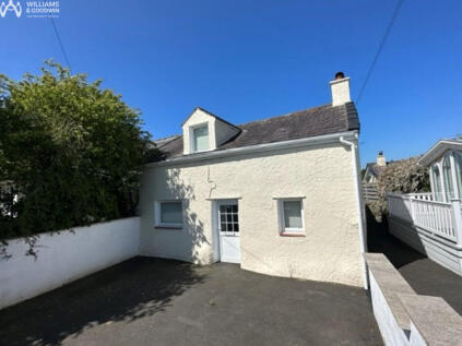 Efail Castell, Pentir, Gwynedd, LL57