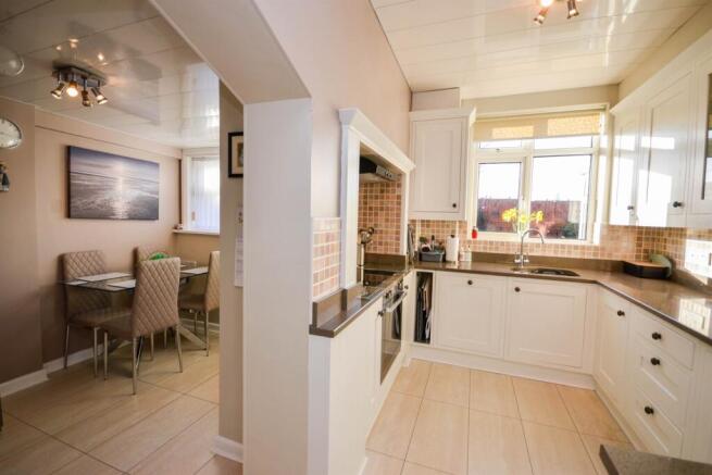 Breakfasting Kitchen