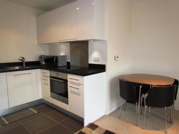 HENRY COURT KITCH...