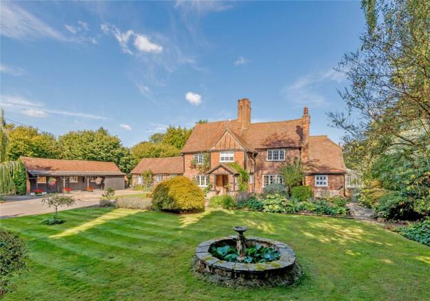 5 Bedroom Detached House For Sale In Whelpley Hill Chesham