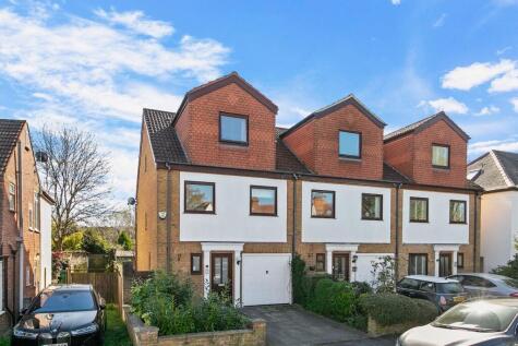 Connaught Road, Teddington