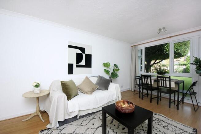 Gv0 1 Fairlea Place- new (7).jpg