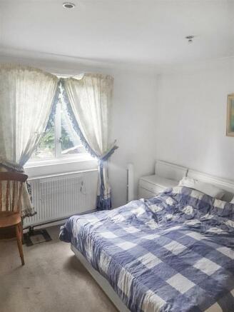 Bedroom .jpg