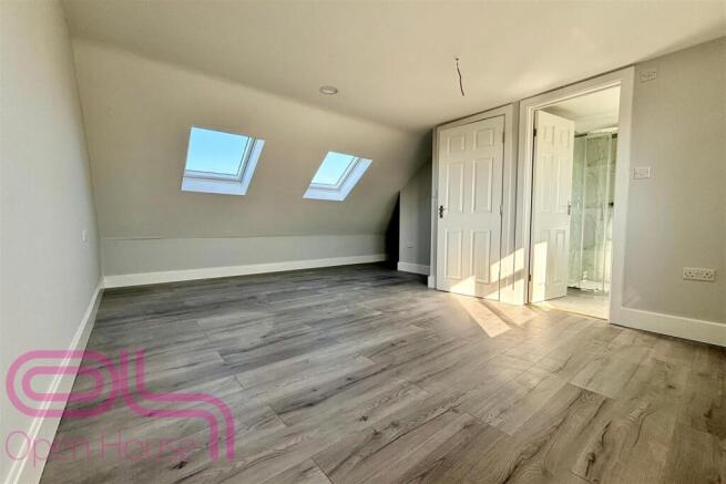 Raleigh Rd - Loft 33.jpg