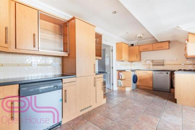 Kitchen .jpg