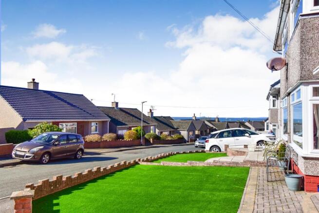 Front Garden & View