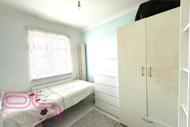 Hanworth Rd - Bedroom 2.jpg