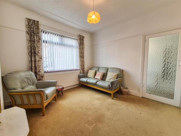 Sitting Room	3.38m x 3.36m