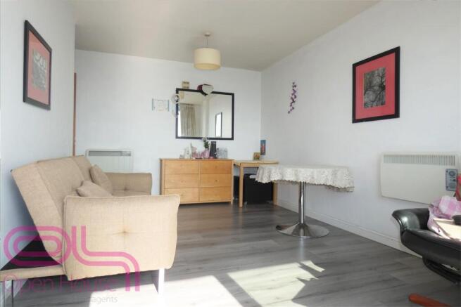Lounge 2.jpg