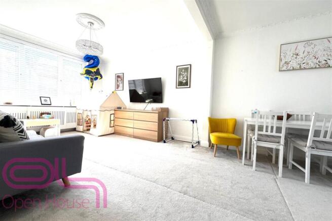 Priory Rd - Reception 1.jpg