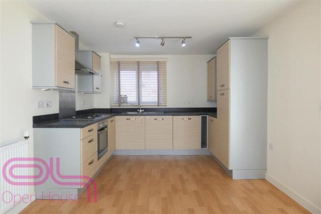 Kitchen 2.jpg
