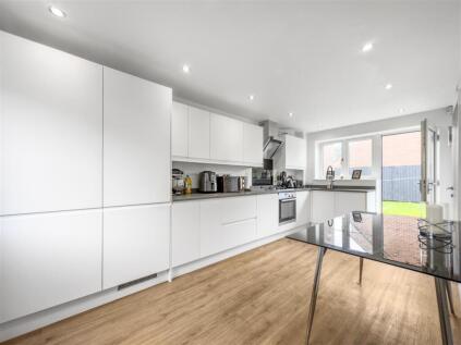 The Brambles, Woodville