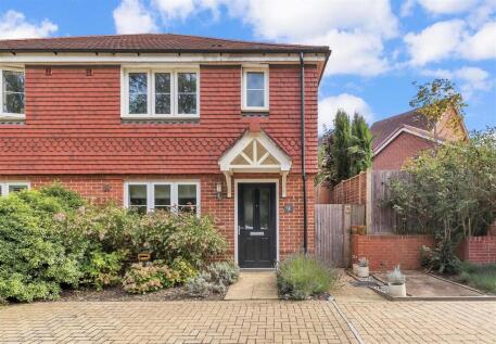 Hayler Gardens, Southwater