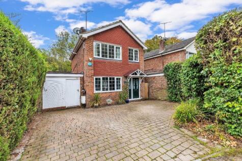 Woodfield Road, Rudgwick, Horsham