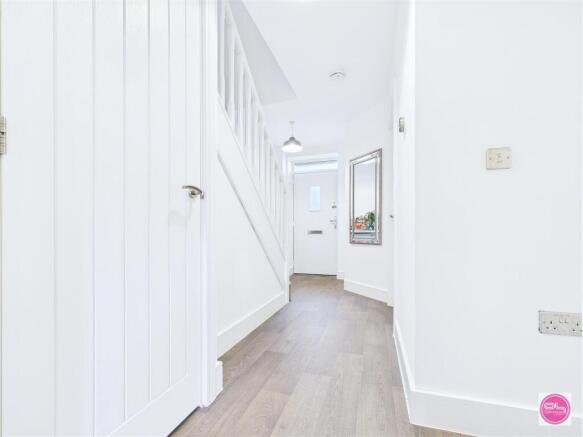 56 Drift Road, Castle Gresley (7).jpg