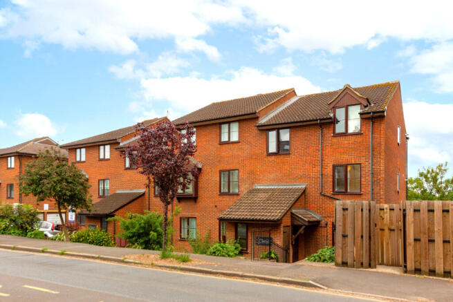 Flat 4 Jasmine Court, 102 Alexandra Road, London, 