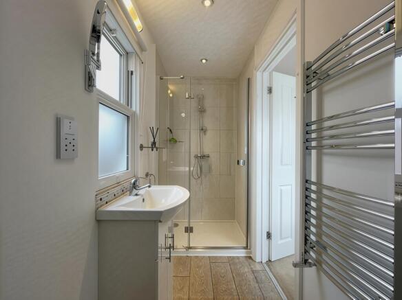 unblurimageai_50366_rentalsandsalescouk_248507726_