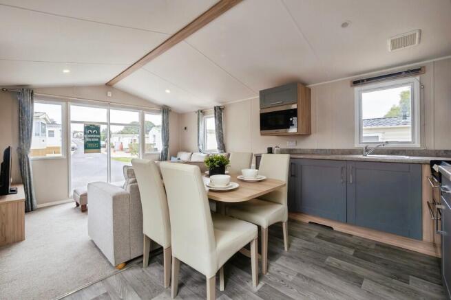 Kitchen diner
