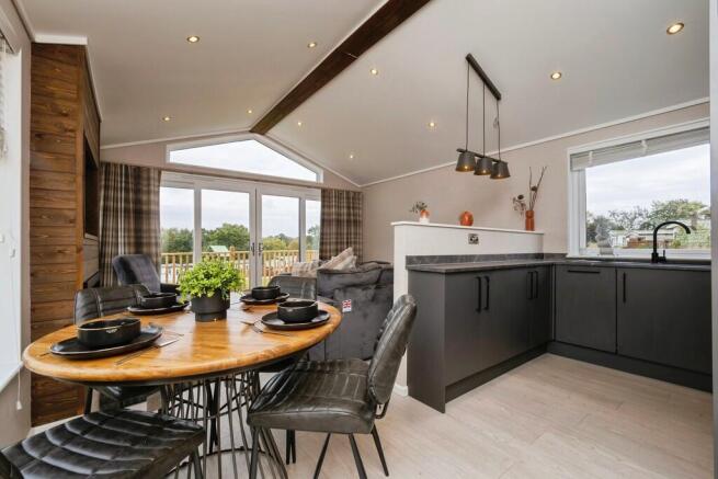 Kitchen diner