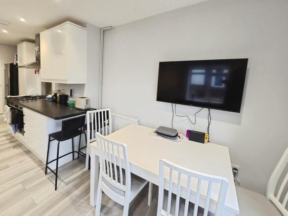 ffcd8b8a-Kitchen ...