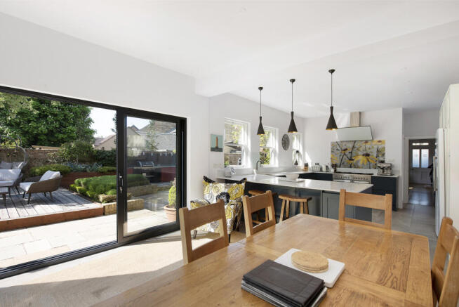 Kitchen/Dining