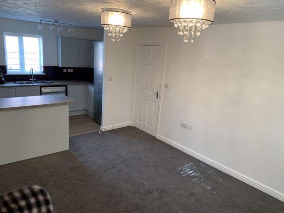 Lounge/Kitchen
