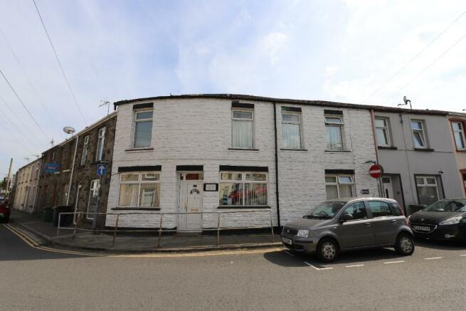 5 bedroom terraced house  for sale Aberdare