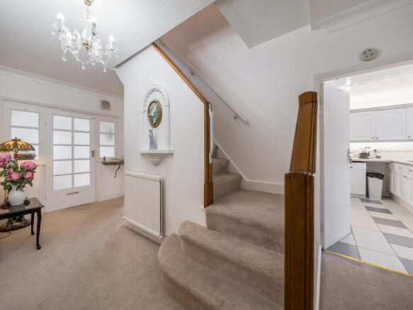 1369972-32-68fb6a...