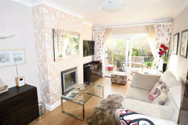 3 bedroom semi-detached house for sale in Kinross Road ...