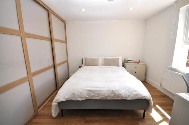 DSC_0032bed.JPG