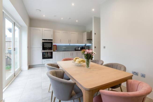 42 Cloister Way-5.jpg