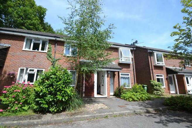 2 Bed property to rent in chandlers ford #1