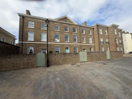 Crown Street West, Poundbury