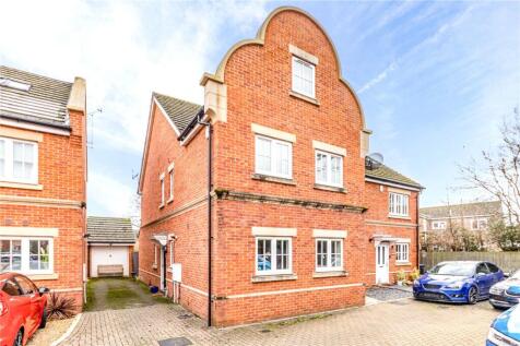 Derisley Close, Byfleet, West Byfleet, Surrey, KT14