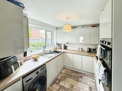 Lincoln - 3 bedroom semi-detached house