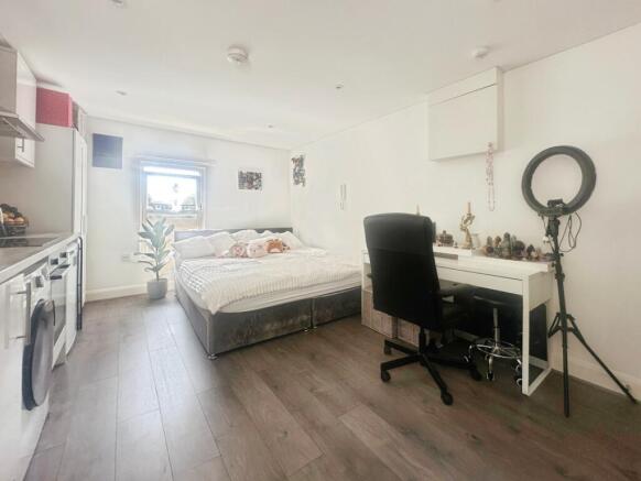 Bedroom/Living 