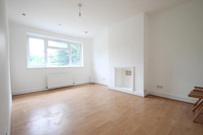 89483_000243066_I...