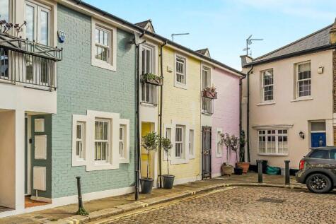 Laurence Mews, Shepherds Bush