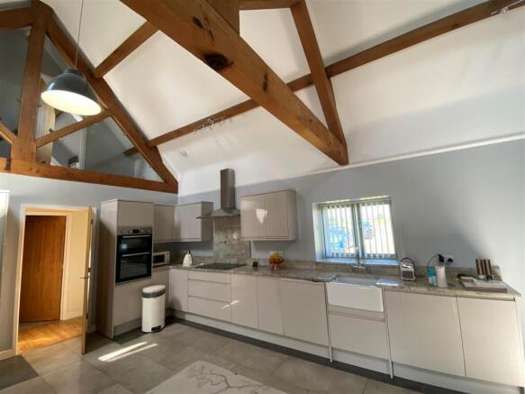 Kitchen area.jpg