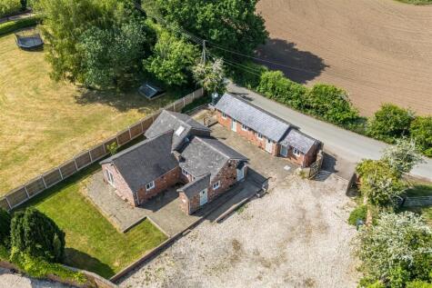 Fisherman's Cottage, Black Park Road.
